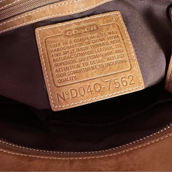 Coach Vintage (2004) Elegant Brown Leather Tote Bag - Picture 6 of 8